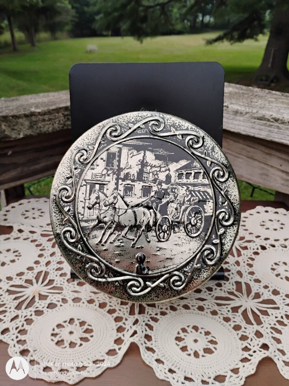 tin fruit cake box gold black accents couple in horse buggy town vintage 60-70s